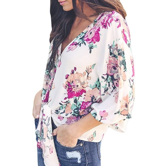 Loose floral blouse - Picture 2 of 2